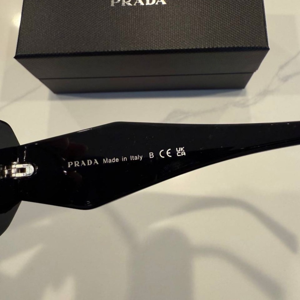 Prada sunglasses model 17ws - Picture 4 of 4